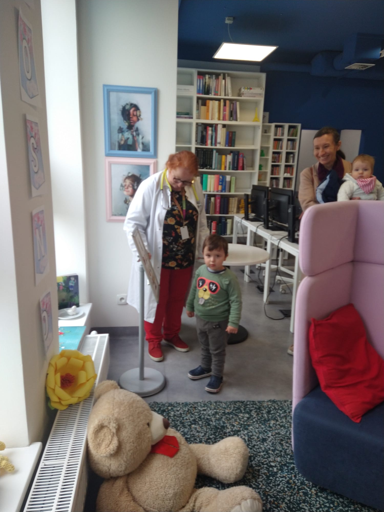Dzieci w laboratorium badań czytelniczych 