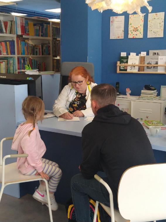 Dzieci w laboratorium badań czytelniczych 