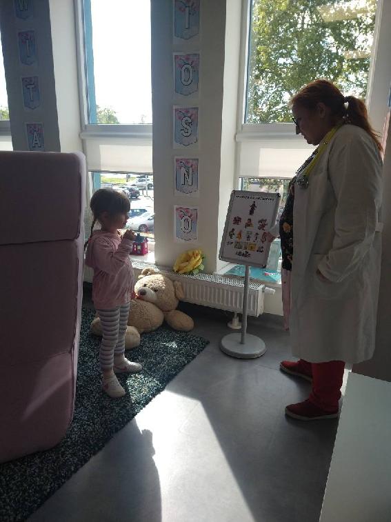 Dzieci w laboratorium badań czytelniczych 